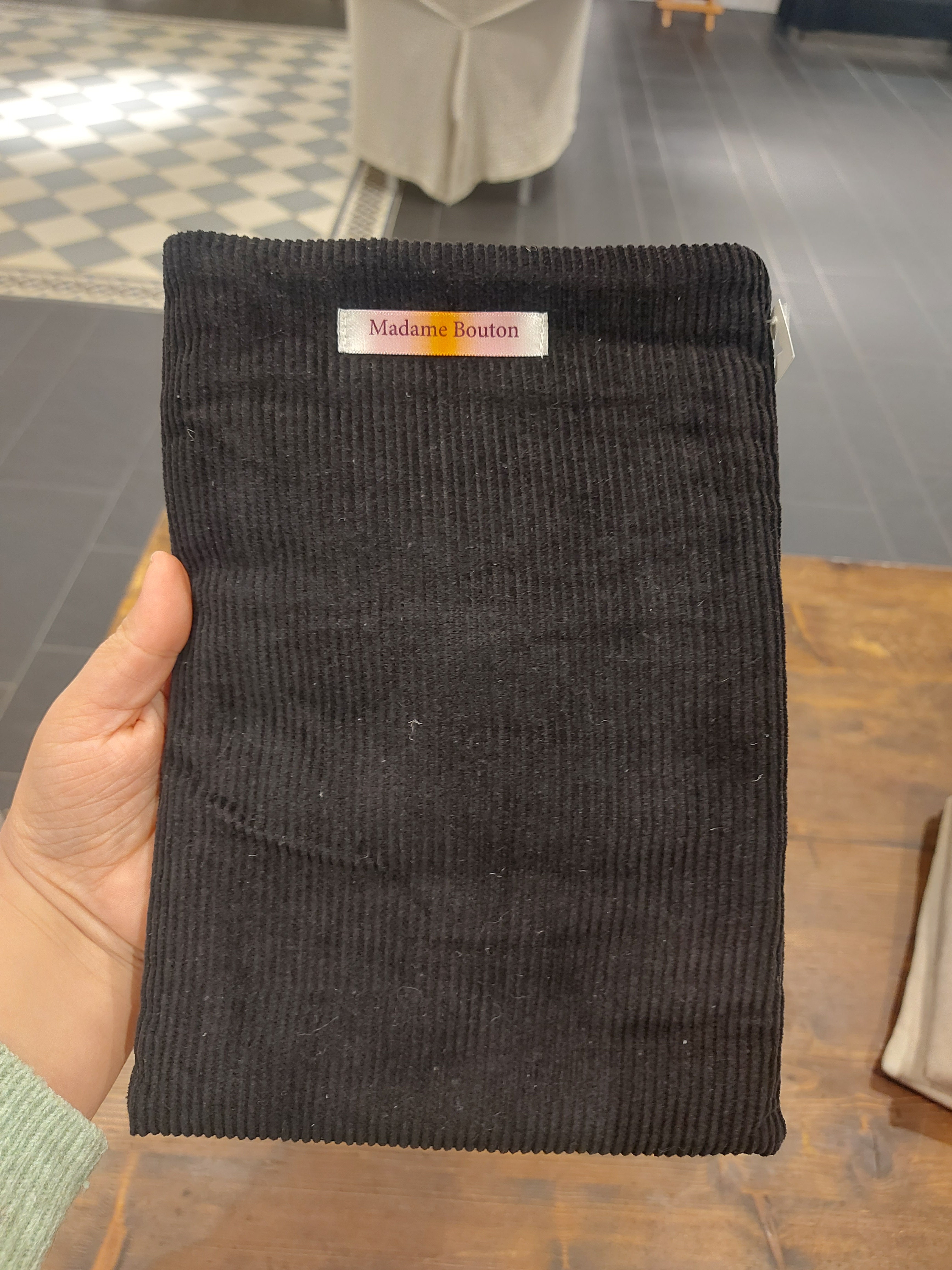 Pochette à livre Broché